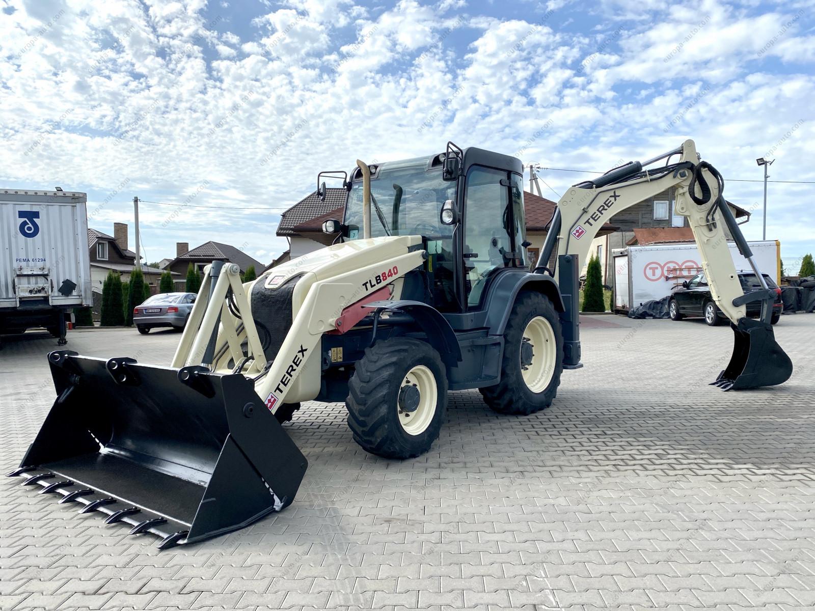 Екскаватор Terex TLB 840